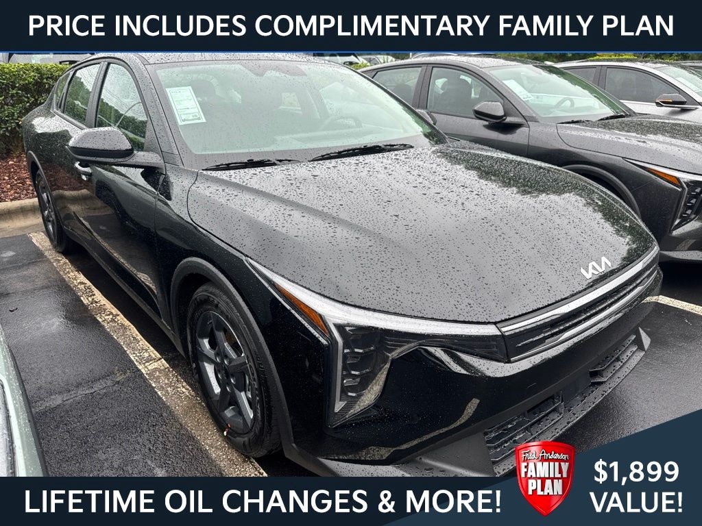 New 2026 Kia K4 LXS Sedan