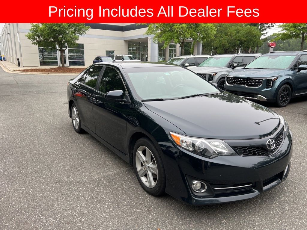 2012 Toyota Camry 2.5 Auto SE's photo
