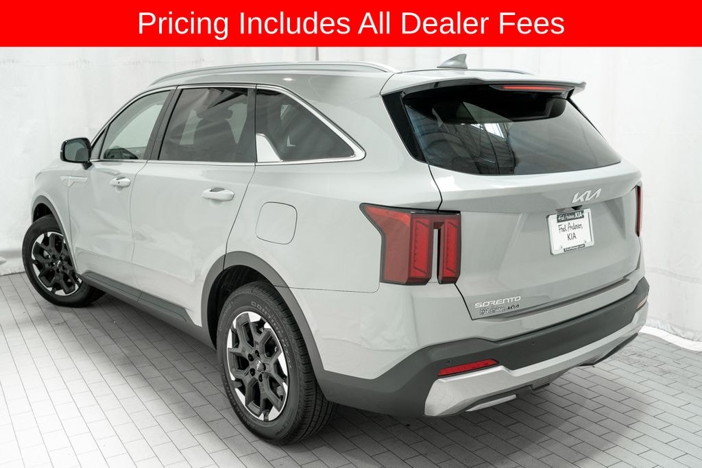 Used 2025 Kia Sorento S SUV