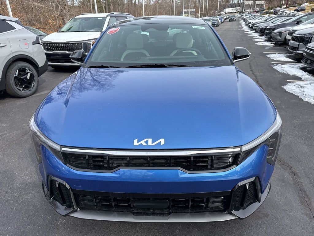 New 2025 Kia K4 GT-Line Sedan