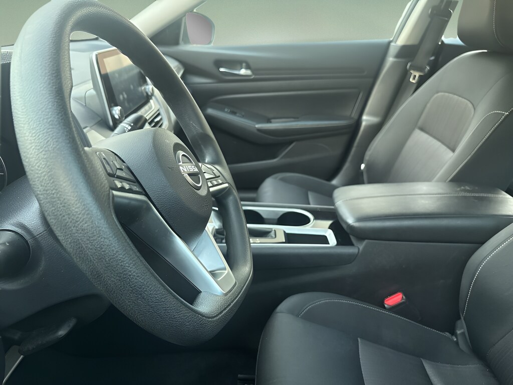 2024 Nissan Altima 2.5 SV photo 4