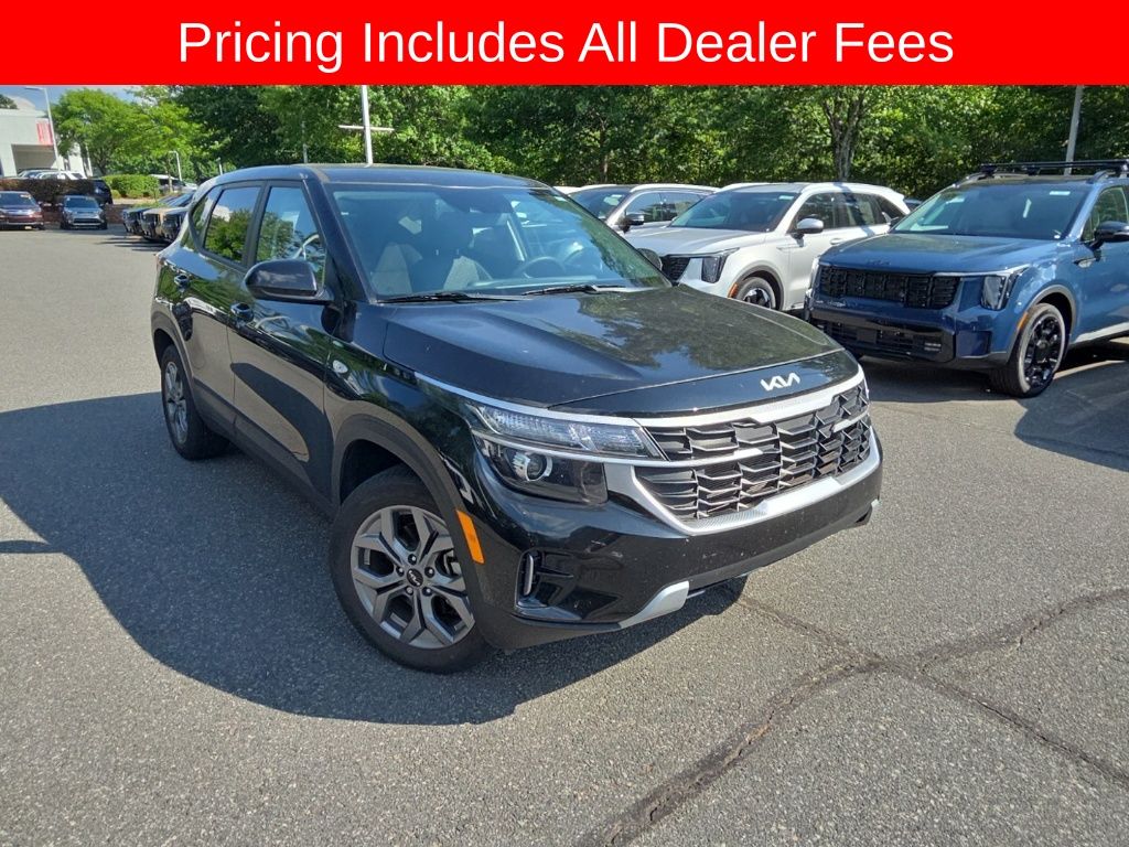 2024 Kia Seltos 2.0 LX AWD's photo