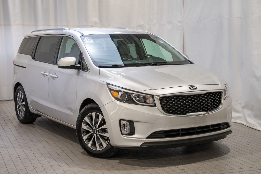 2015 Kia Sedona SX's photo