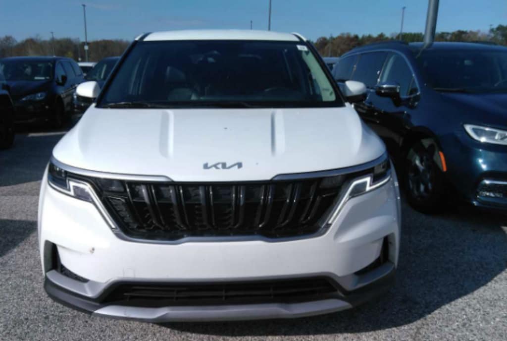 Certified 2024 Kia Carnival LX Minivan/Van