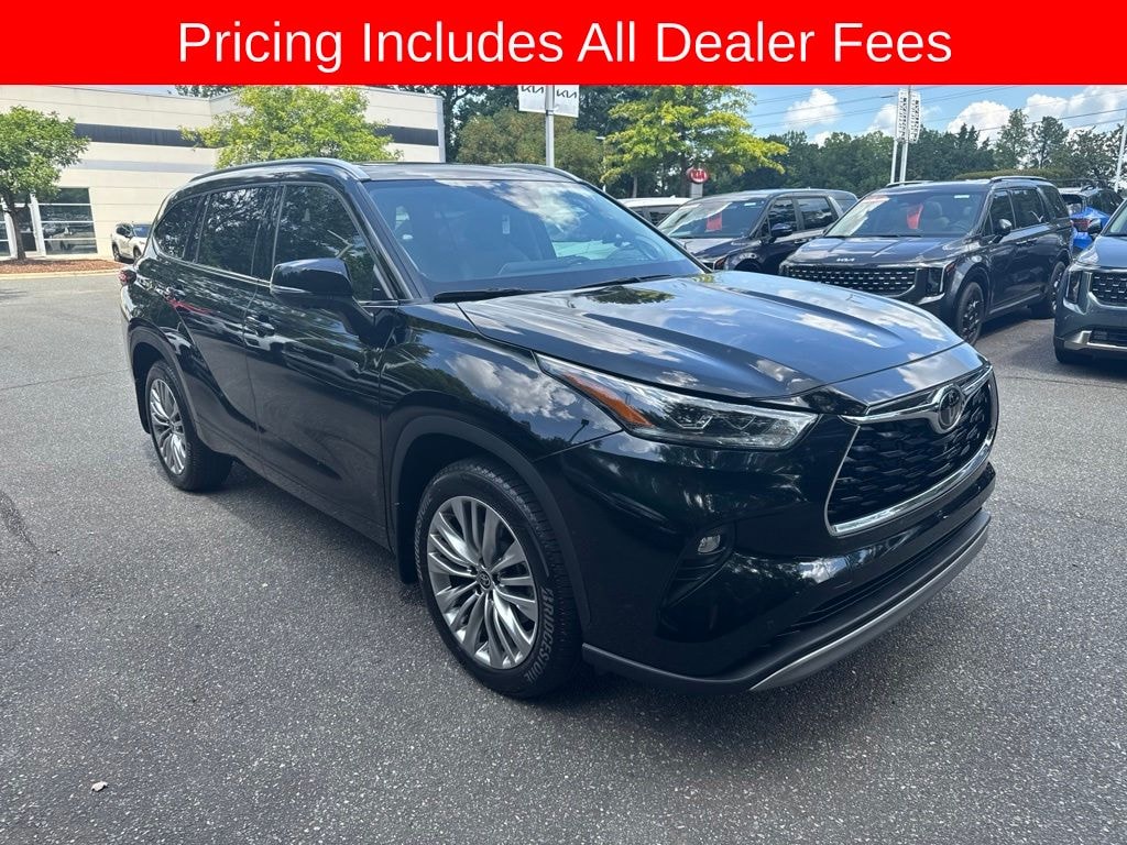 Used 2024 Toyota Highlander Platinum SUV