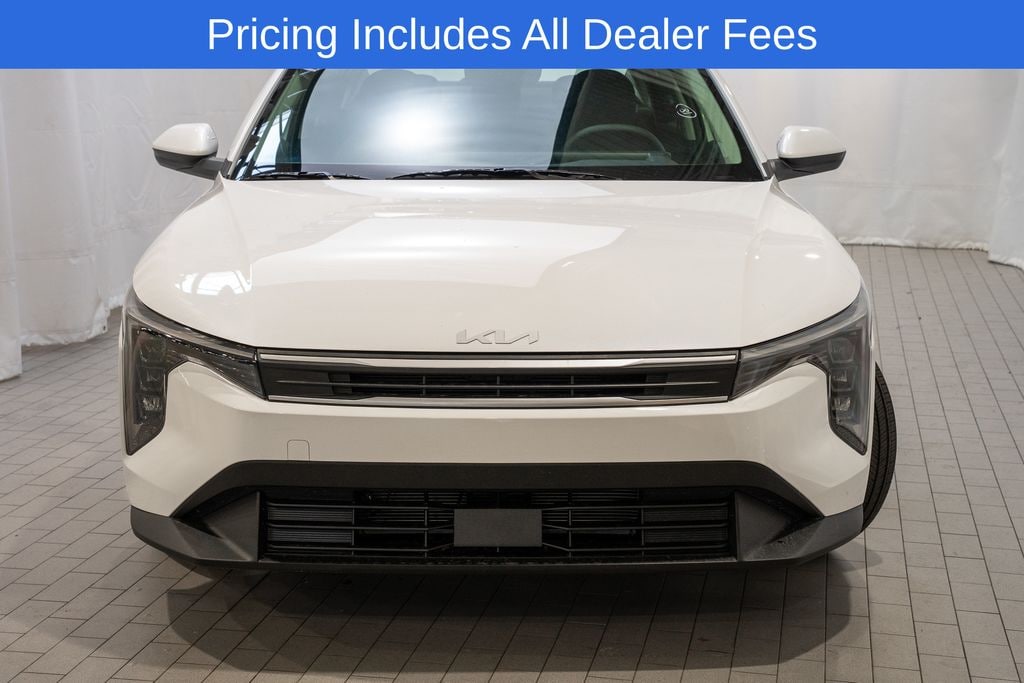 New 2025 Kia K4 LXS Sedan