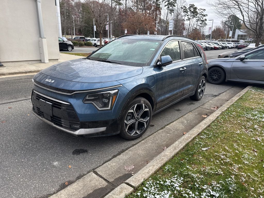 2024 Kia Niro SX Touring's photo