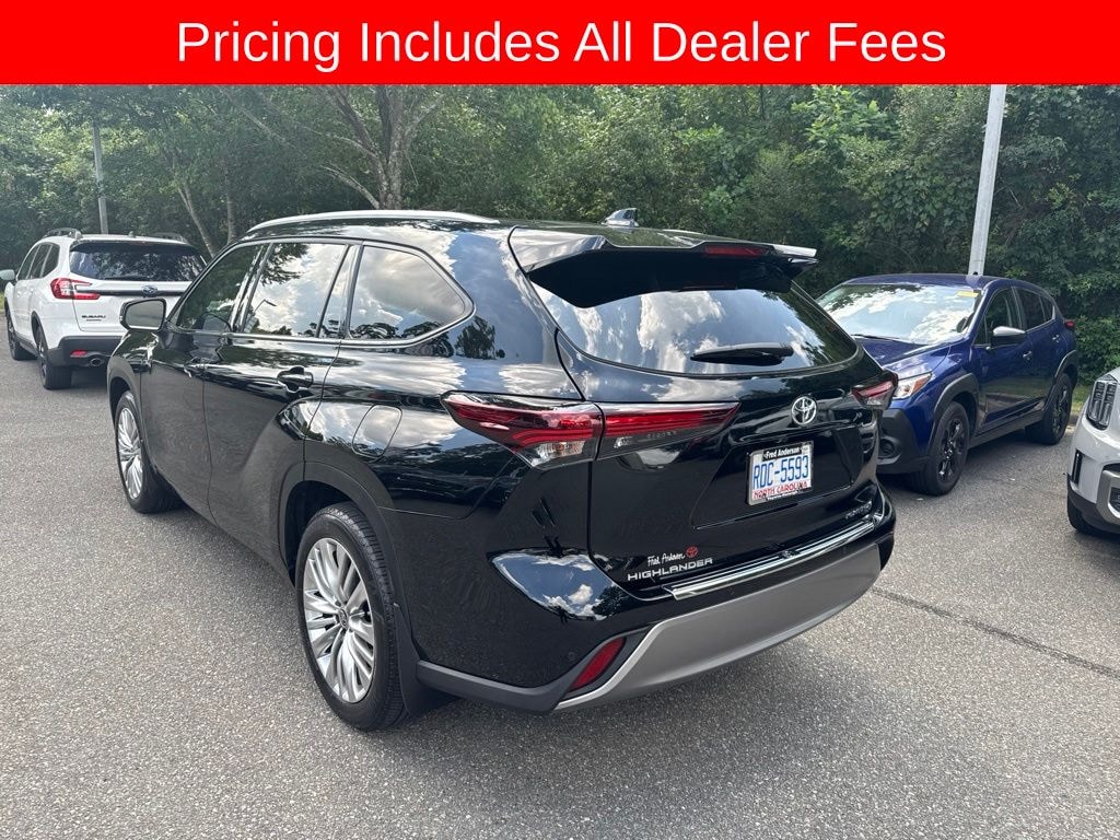 Used 2024 Toyota Highlander Platinum SUV