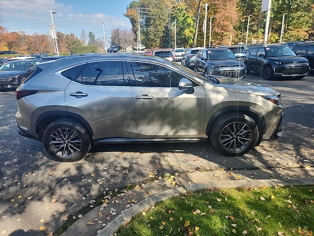 2022 Lexus NX 350 Premium photo 4