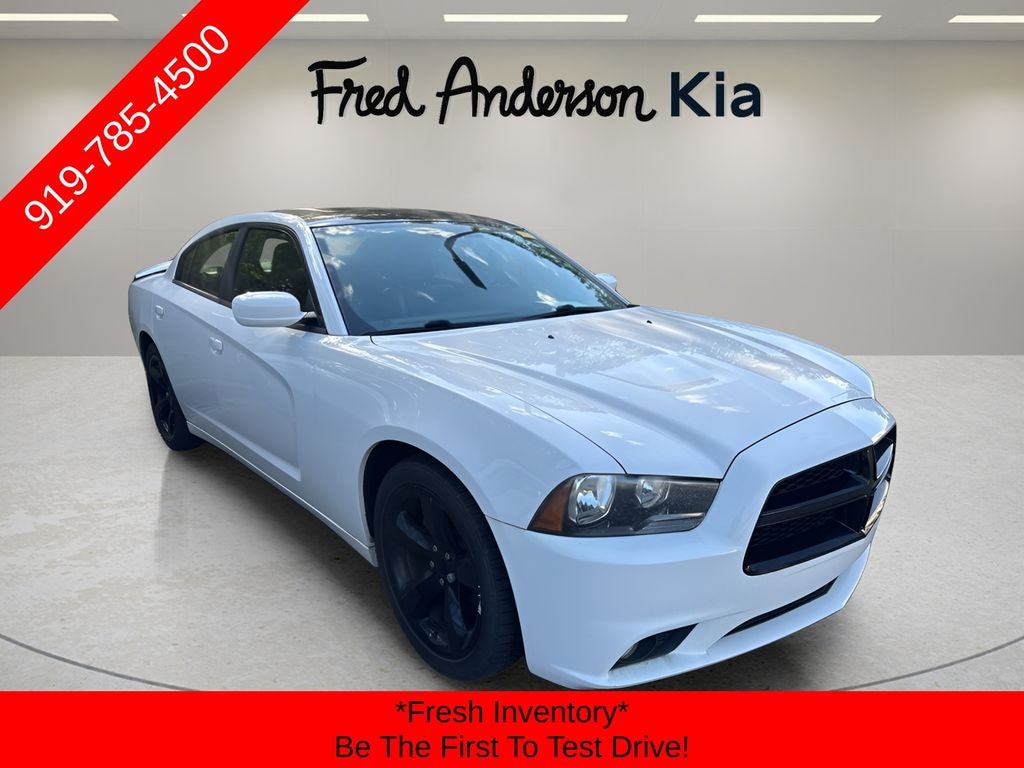 Used 2013 Dodge Charger SXT Sedan