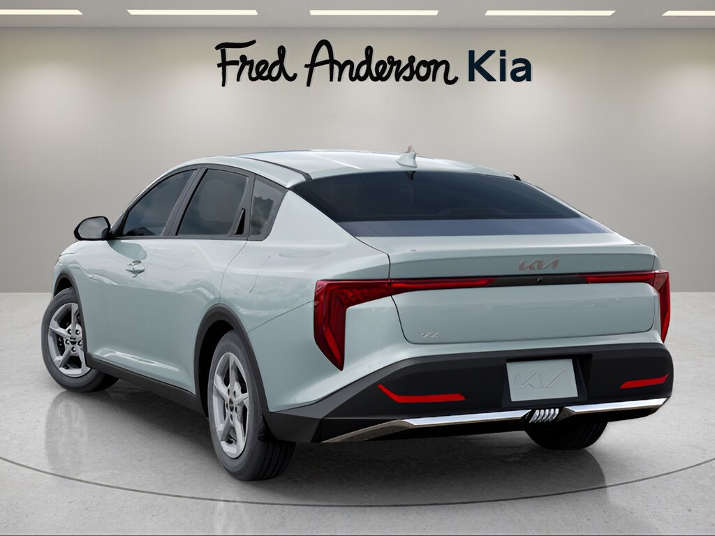 2025 Kia K4 LXS photo 3