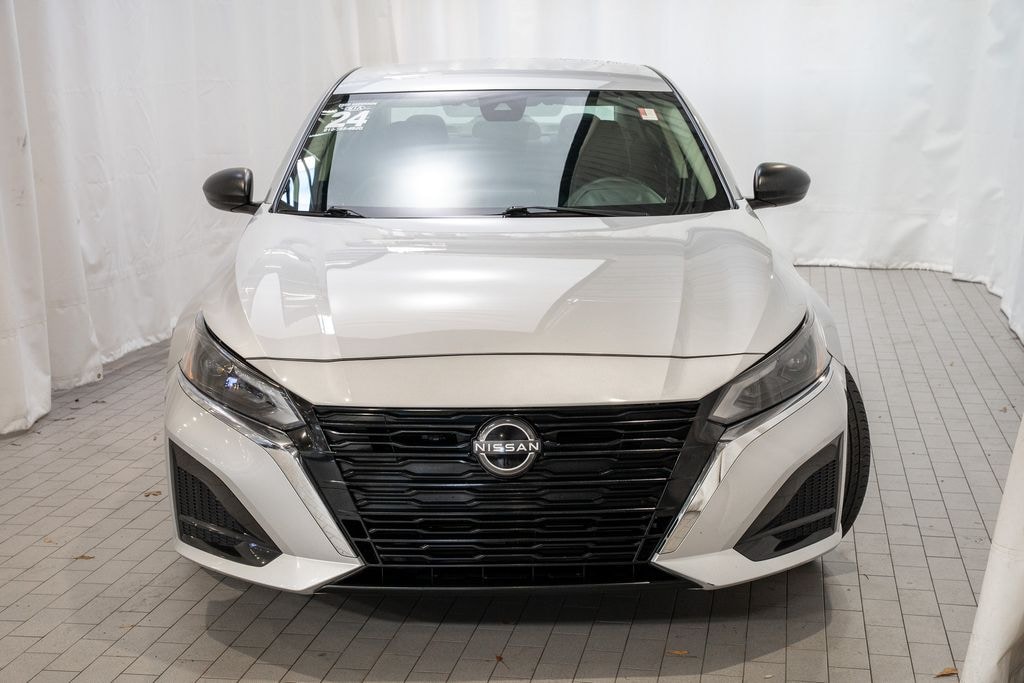 Used 2024 Nissan Altima 2.5 SV Sedan