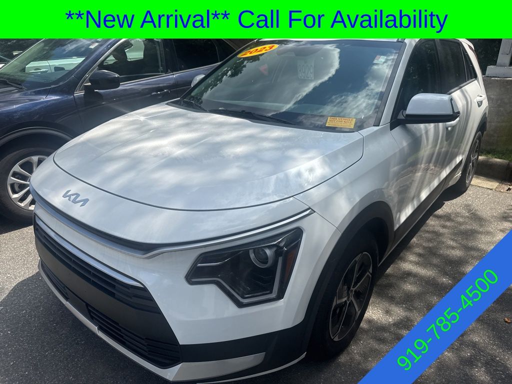 2023 Kia Niro EX photo 3