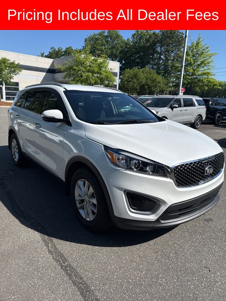 2017 Kia Sorento LX AT's photo