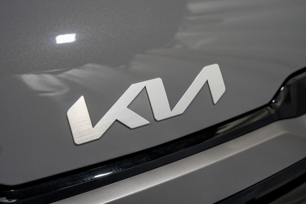 New 2026 Kia Sportage Hybrid EX SUV