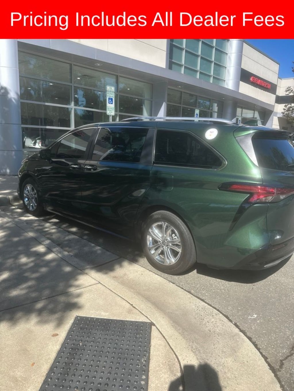 Used 2022 Toyota Sienna Platinum Minivan/Van