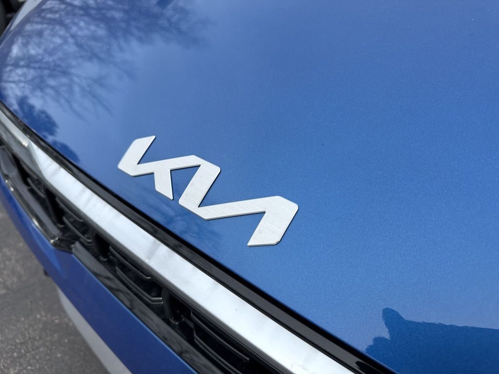 New 2025 Kia K4 GT-Line Sedan