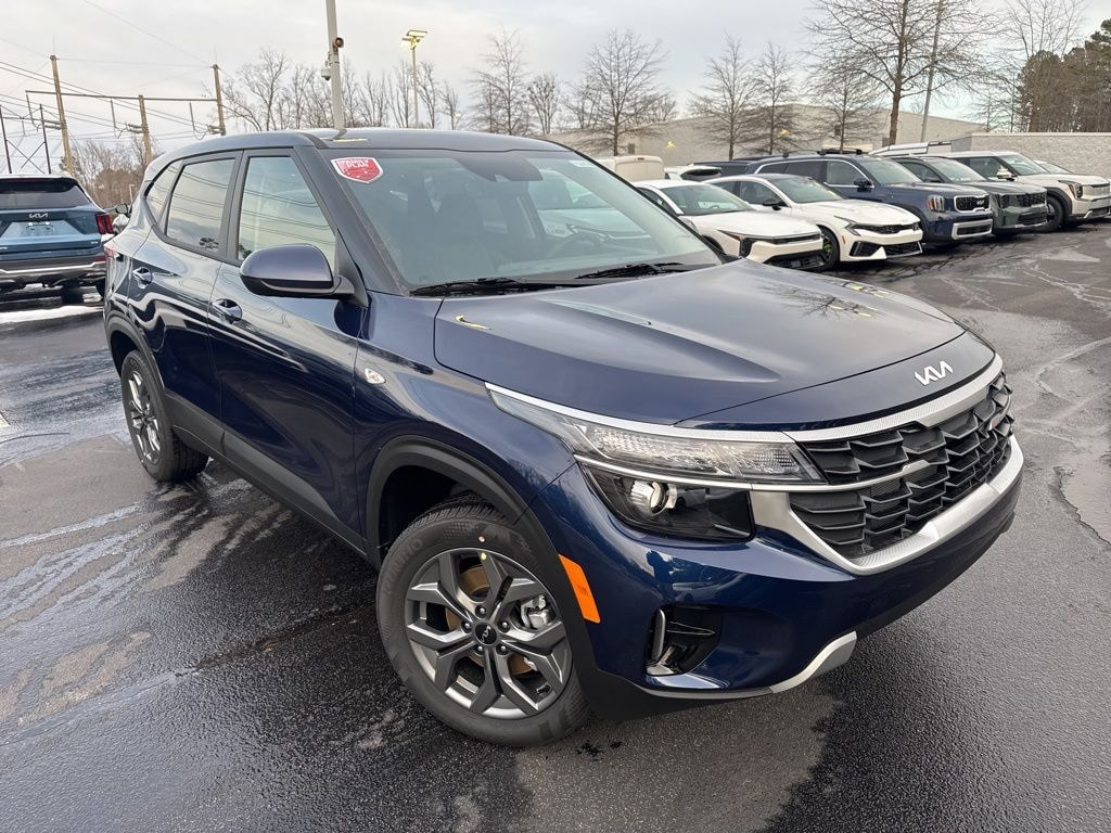 New 2026 Kia Seltos LX SUV
