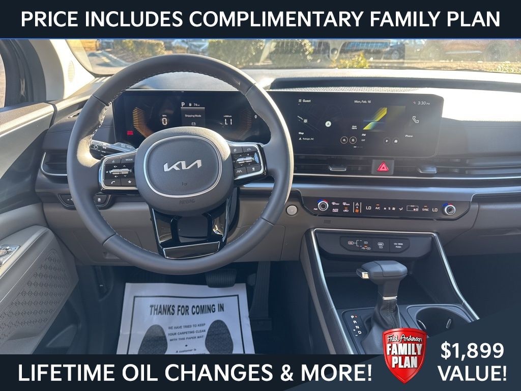 New 2026 Kia Carnival LXS Van Passenger Van