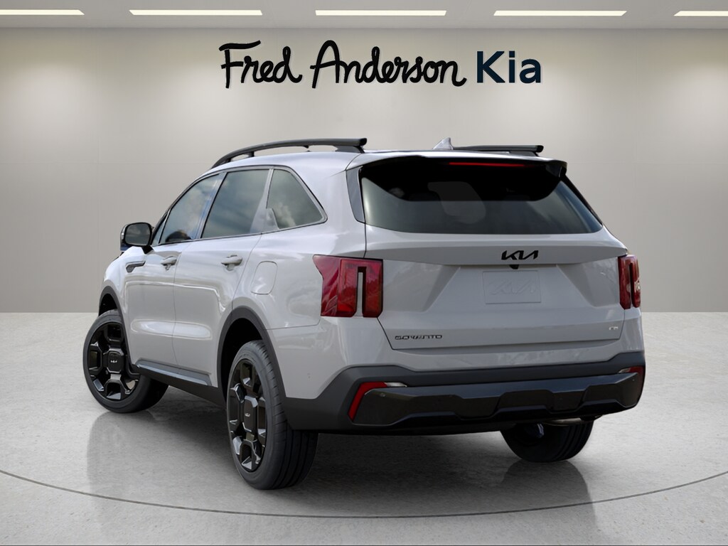 2026 Kia Sorento X-Line SX photo 2