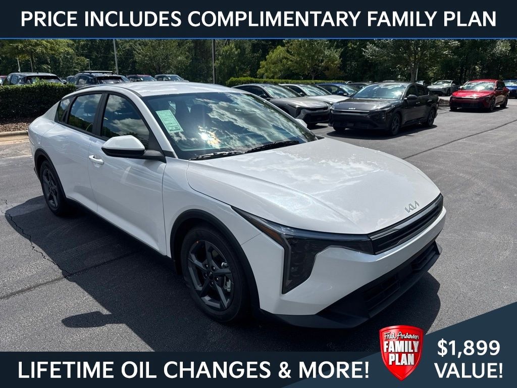 New 2026 Kia K4 LXS Sedan