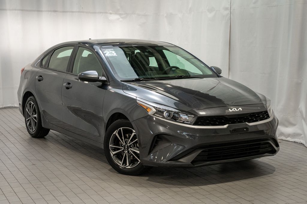 2023 Kia Forte LXS's photo