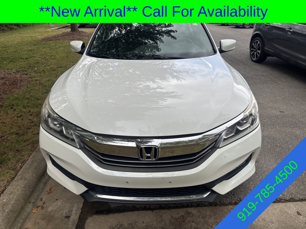 2017 Honda Accord Sport photo 2