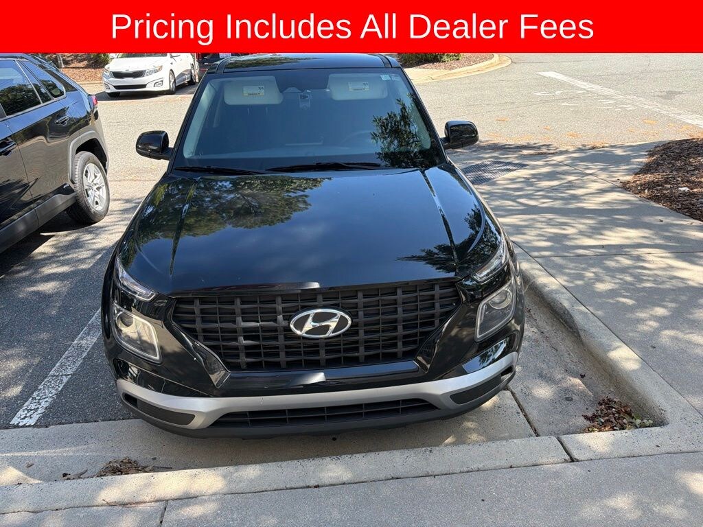 Used 2024 Hyundai Venue SE SUV
