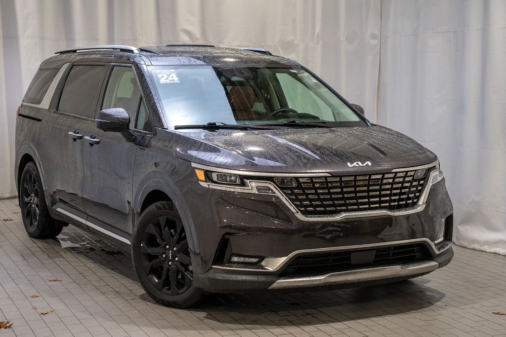 2024 Kia Carnival SX Prestige's photo