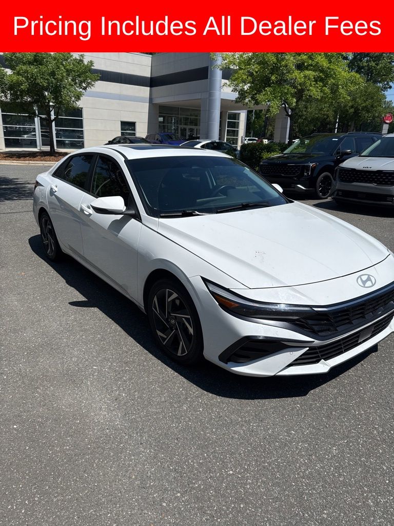 2024 Hyundai Elantra 1.6 HEV Limited DCT's photo