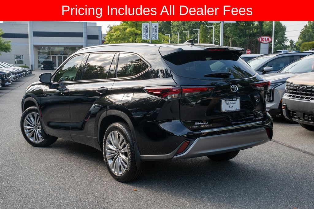 Used 2024 Toyota Highlander Platinum SUV