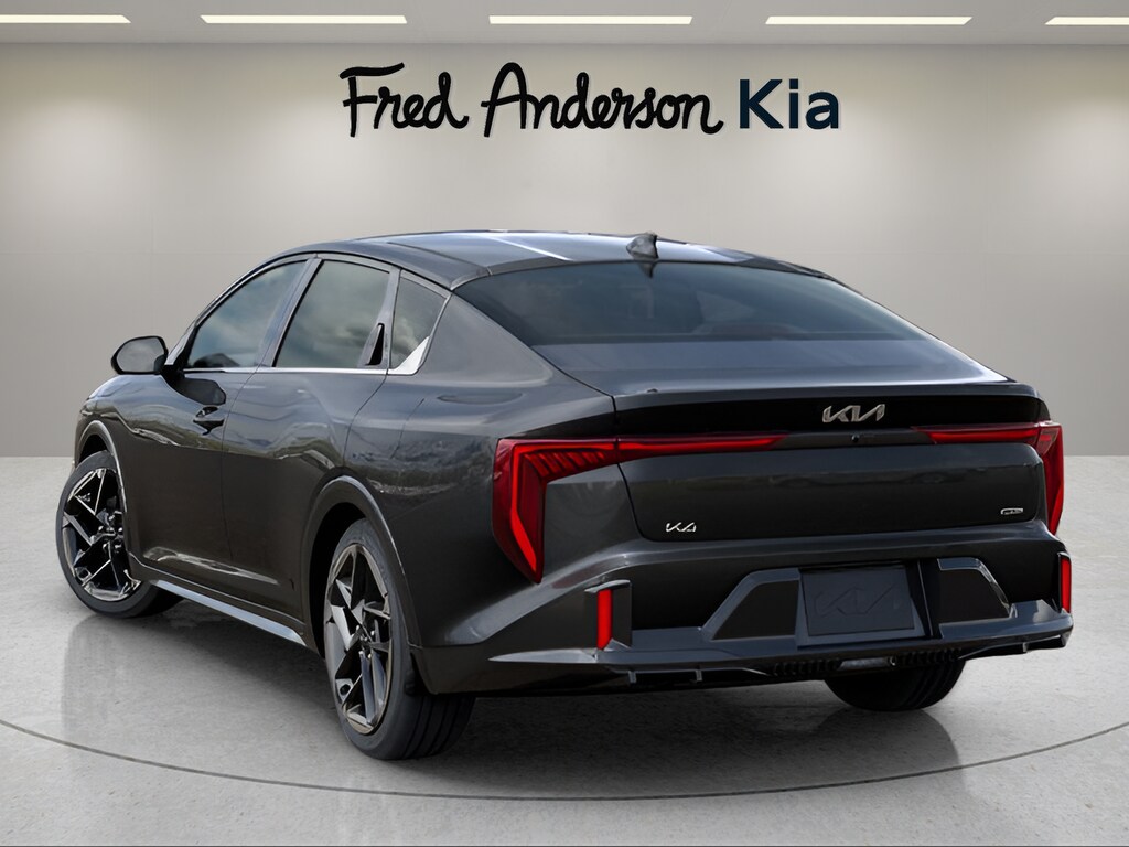 2025 Kia K4 GT-Line photo 4