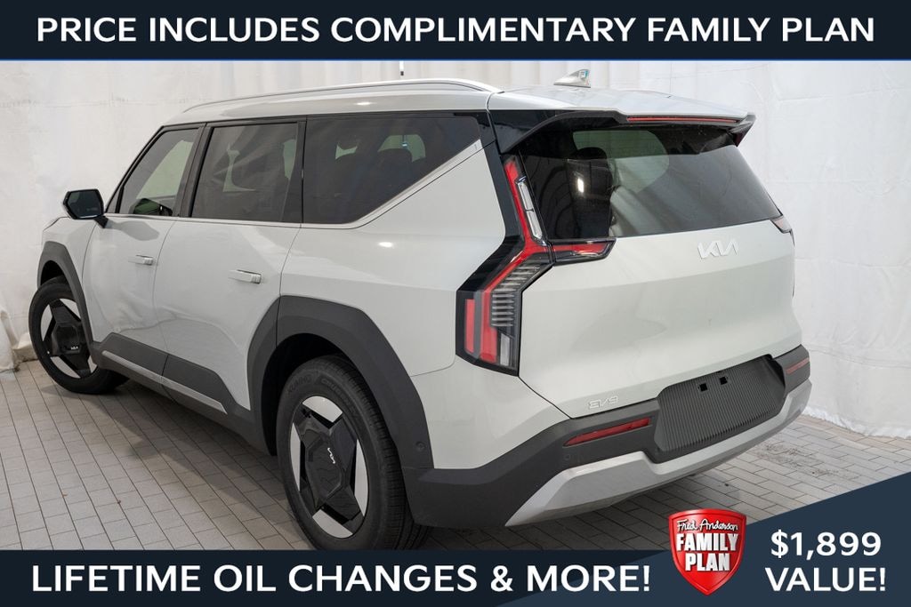 New 2026 Kia EV9 Wind SUV