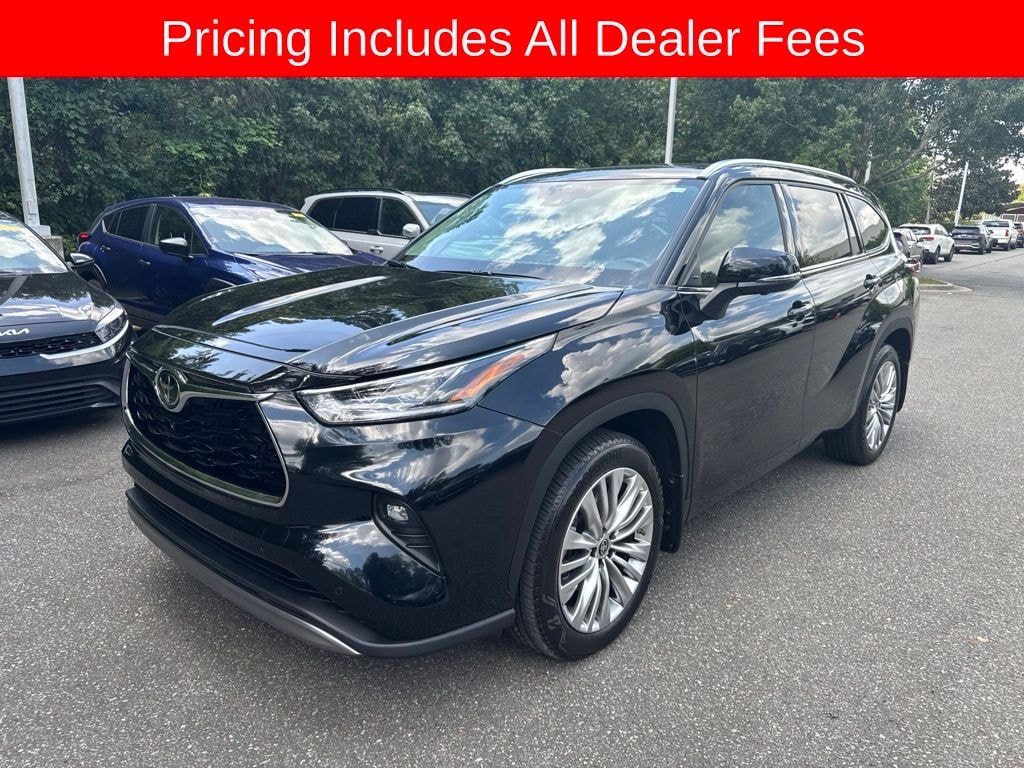 Used 2024 Toyota Highlander Platinum SUV