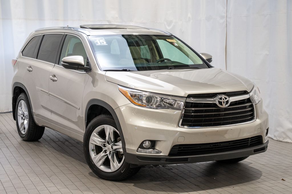 2015 Toyota Highlander Limited's photo