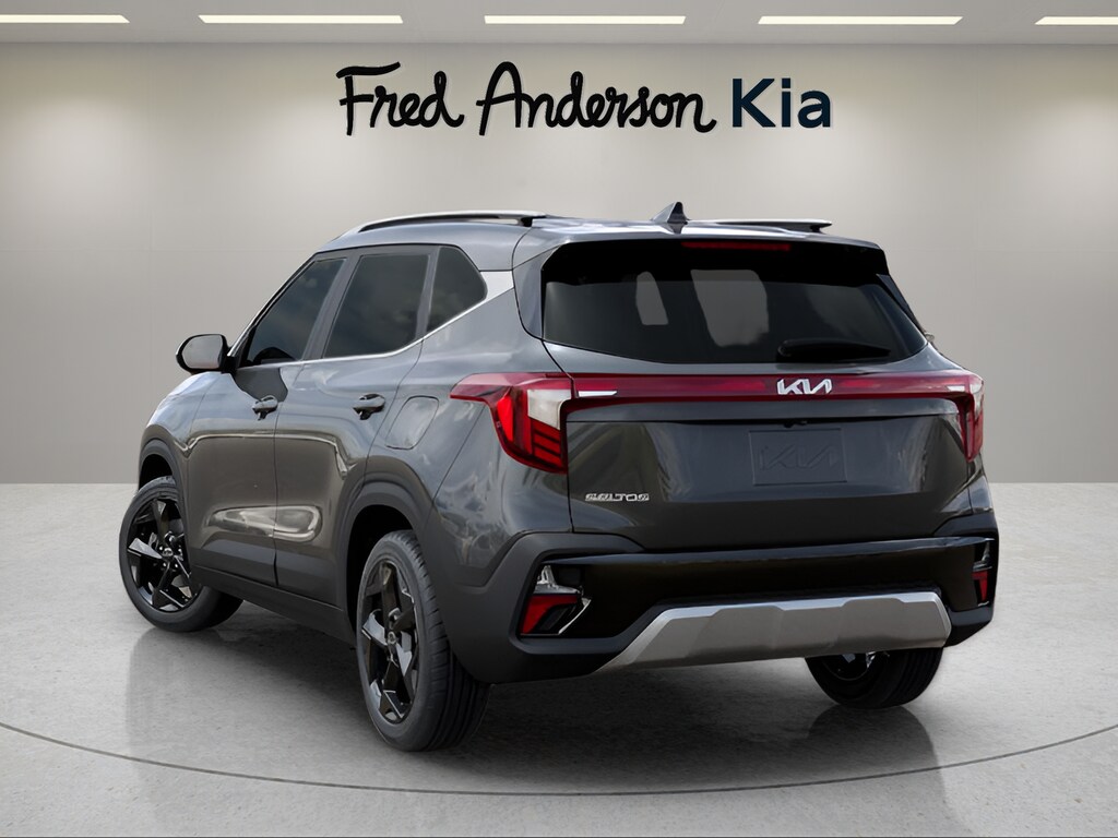 2026 Kia Seltos EX photo 2