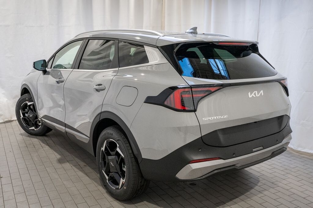 New 2026 Kia Sportage Hybrid EX SUV