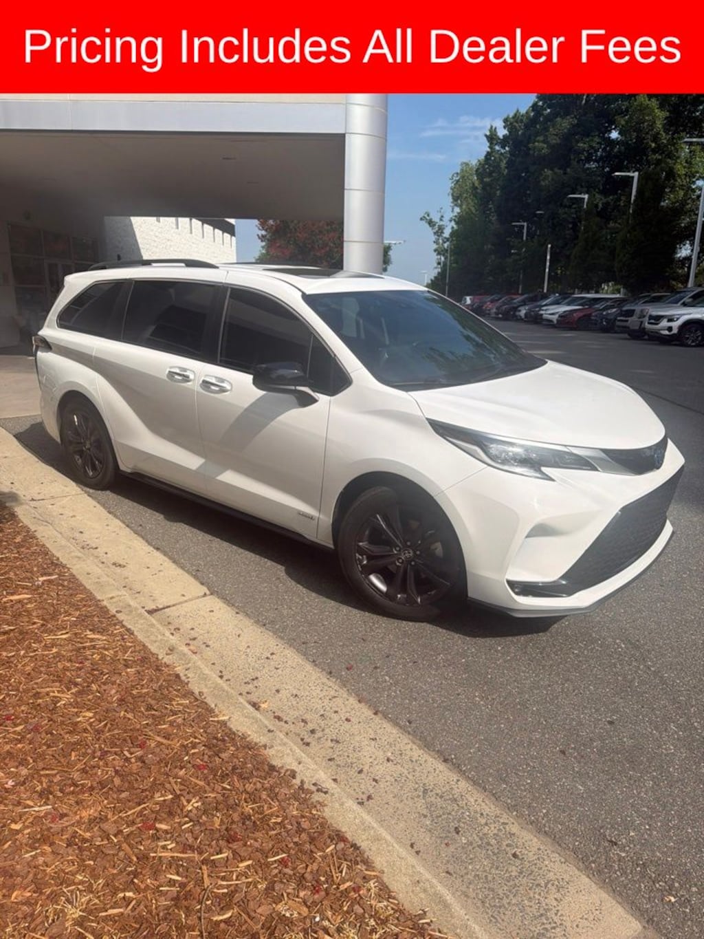 Used 2021 Toyota Sienna XSE Minivan/Van