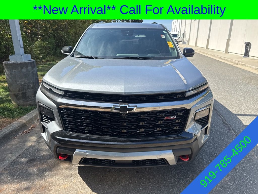 2024 Chevrolet Traverse Z71 photo 2