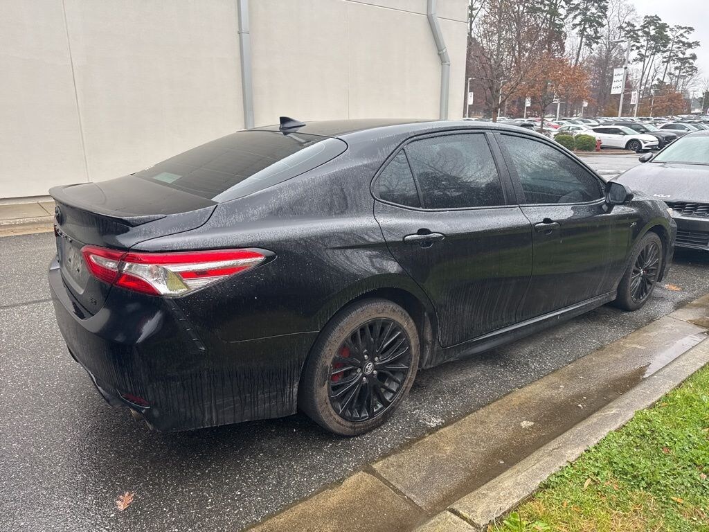Used 2020 Toyota Camry SE Sedan