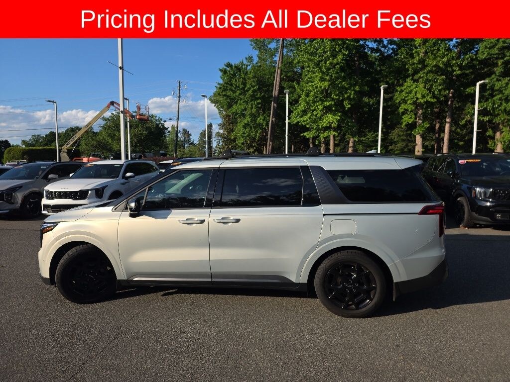 Used 2025 Kia Carnival SX Prestige Minivan/Van