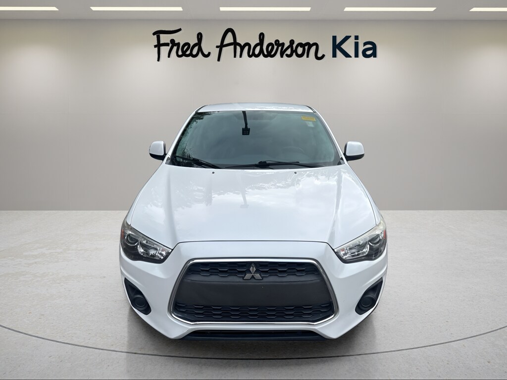 2014 Mitsubishi Outlander Sport ES photo 2