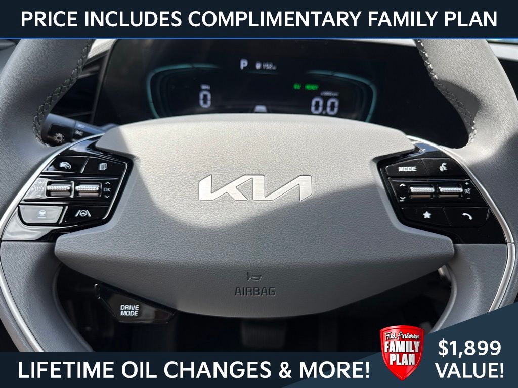 2026 Kia Niro EX HEV's photo