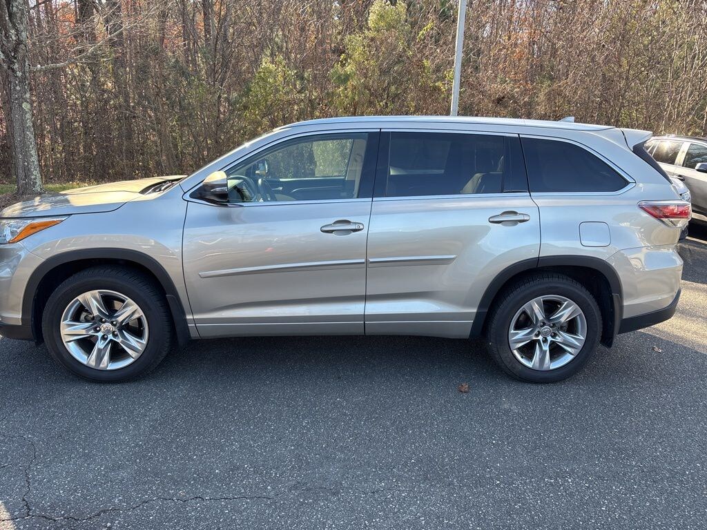 Used 2015 Toyota Highlander Limited SUV