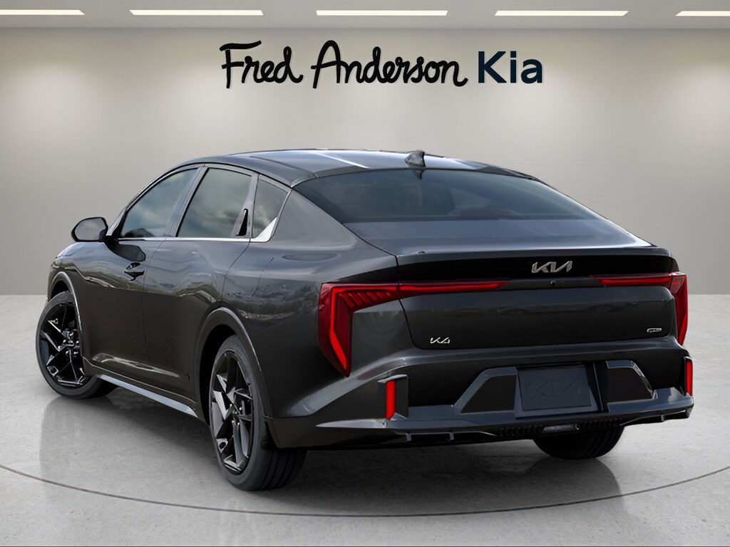 2025 Kia K4 GT-Line Turbo photo 4