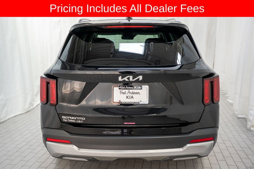 Used 2025 Kia Sorento S SUV