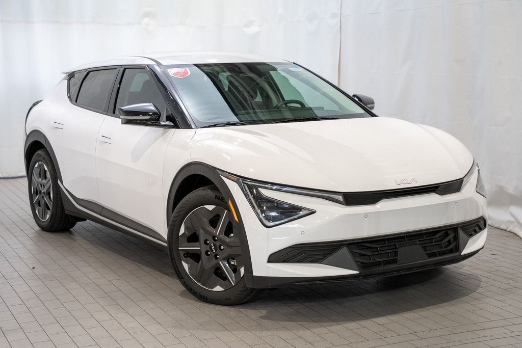 New 2025 Kia EV6 Light SUV
