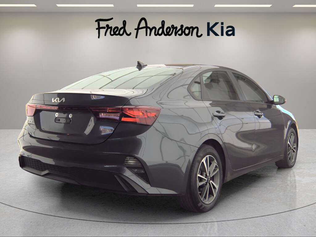 2023 Kia Forte LXS photo 2