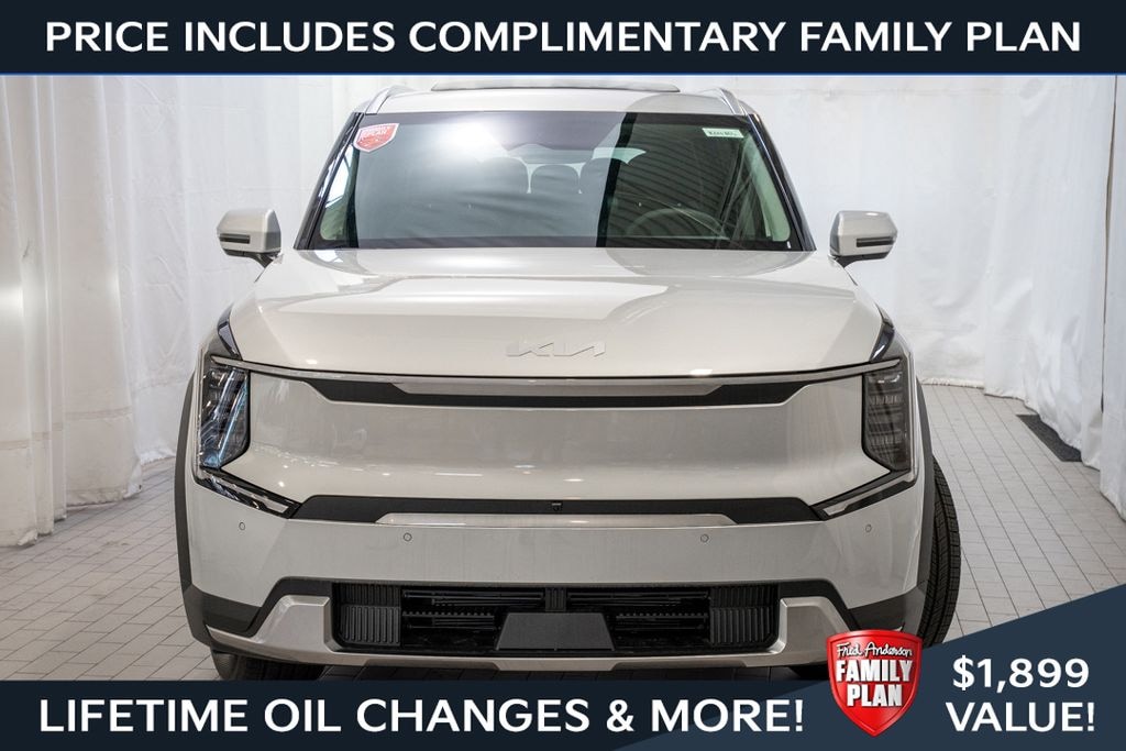 New 2026 Kia EV9 Wind SUV