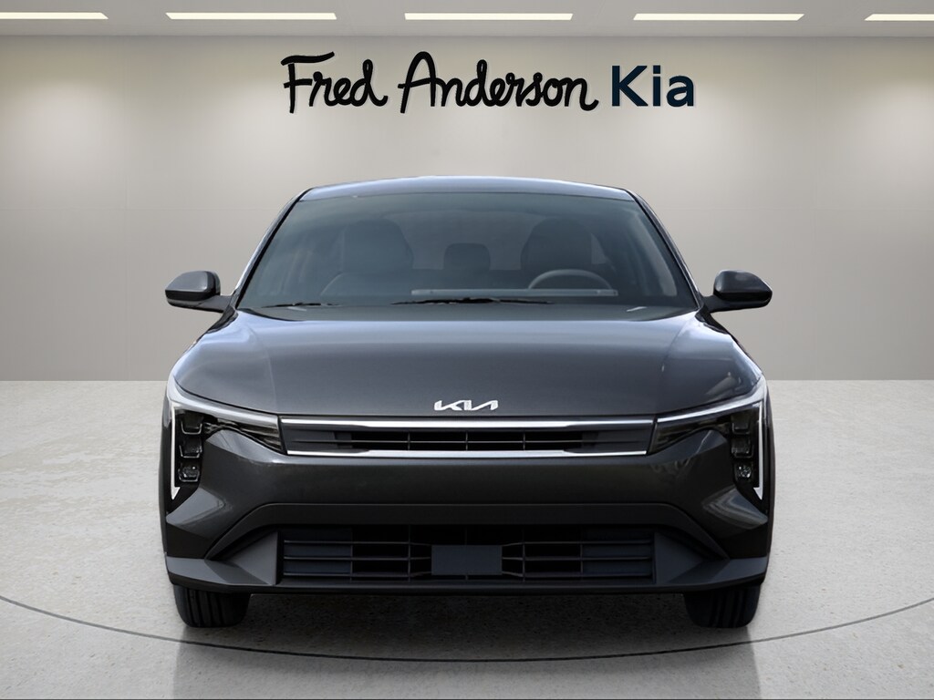 2025 Kia K4 LXS photo 2